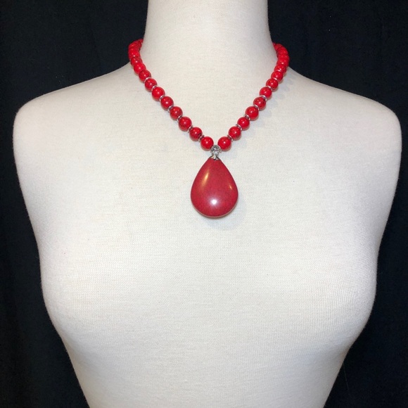Red Stone Beaded Teardrop Pendant Genuine Necklace - Picture 2 of 3